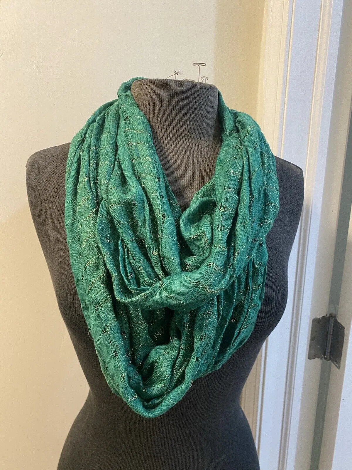 Bellisima Green/Gold Infinity Scarf