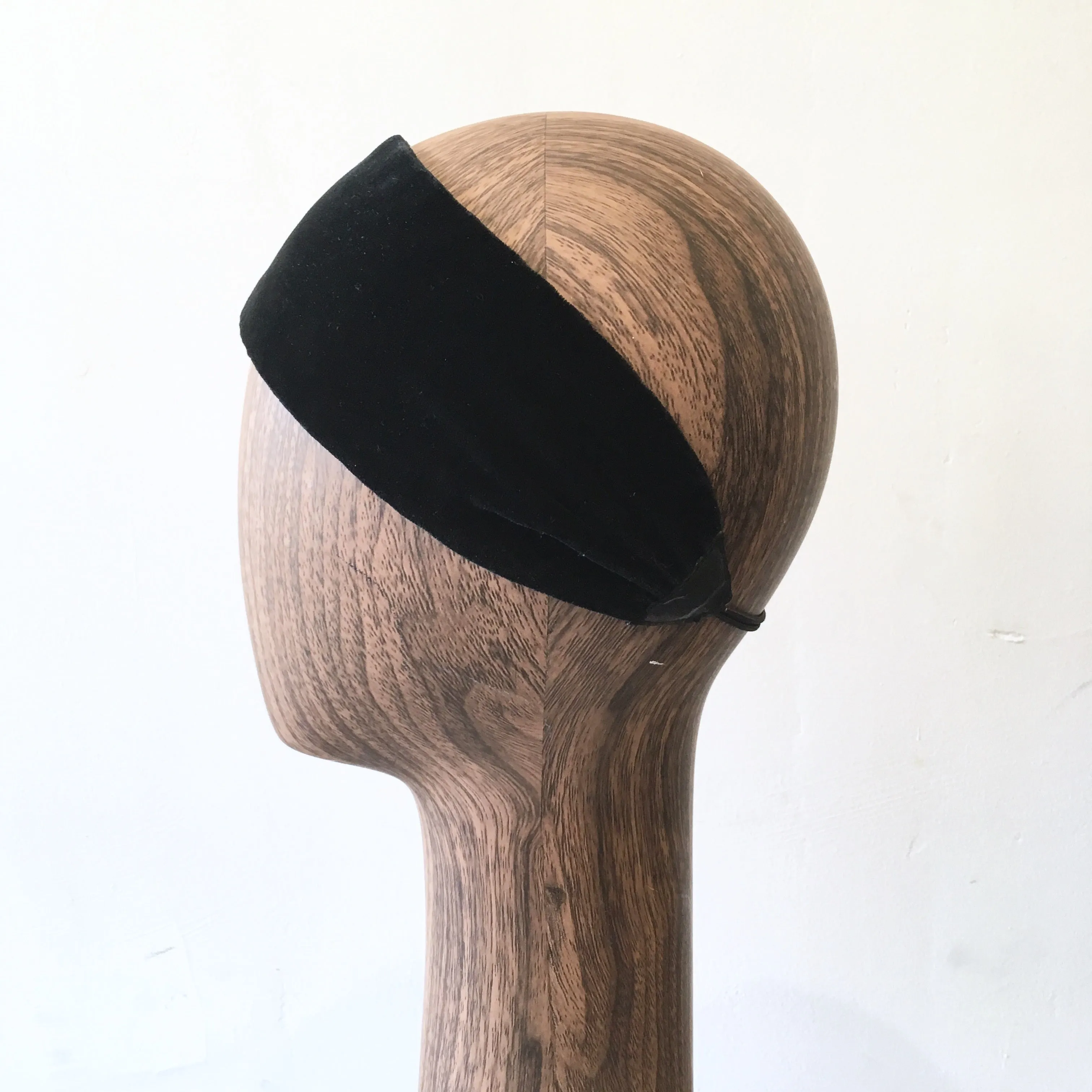 HAIR ACCESSORY wide black velvet headband