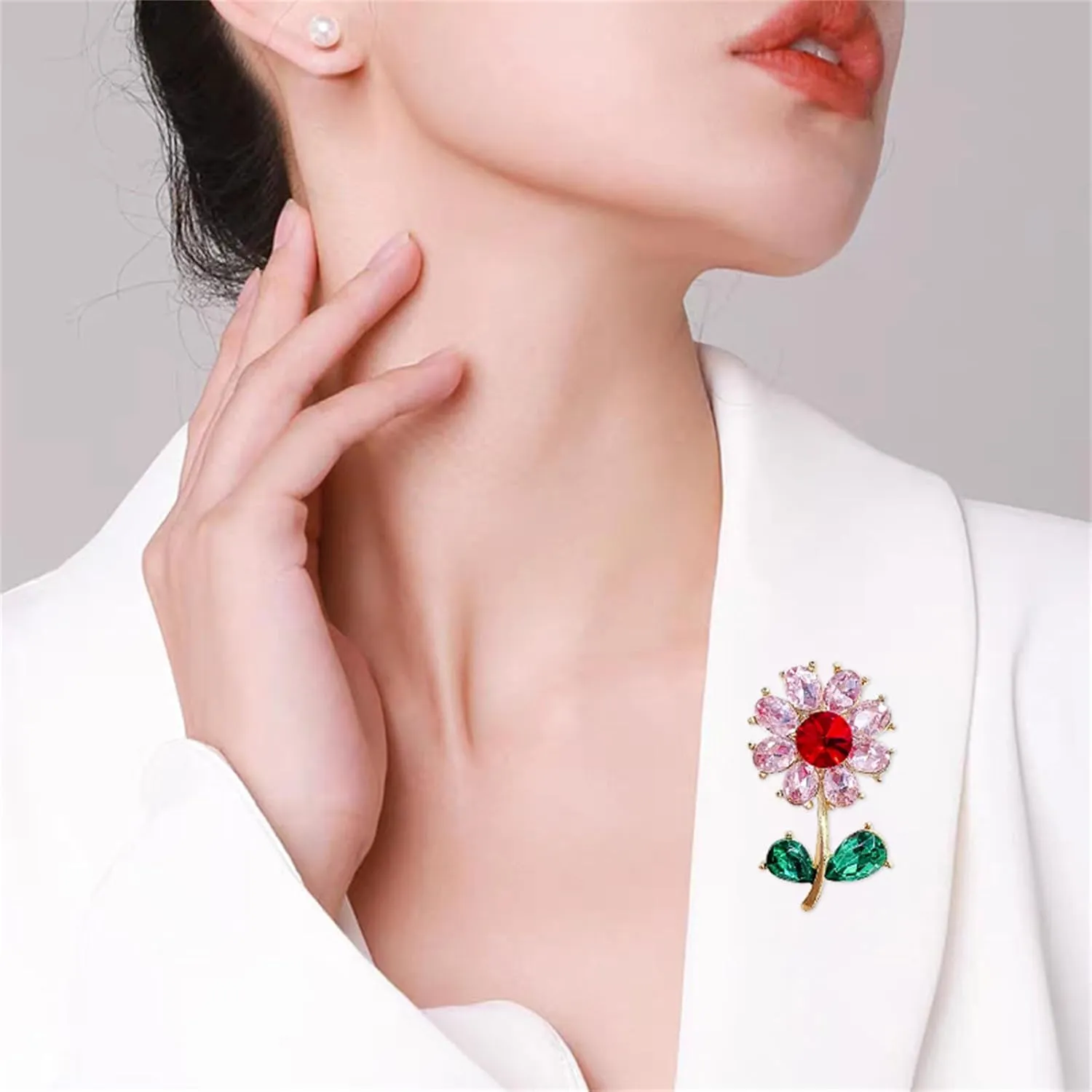 WCRAZYE Sunflower Flower Brooch Pin for Women Girls Elegant Enamel Crystal Rhinestone Yellow Flower Plant Brooch Pin, Charm Sun Flower Coat Brooch for Mom Christmas Valentine's Day Jewelry Gifts